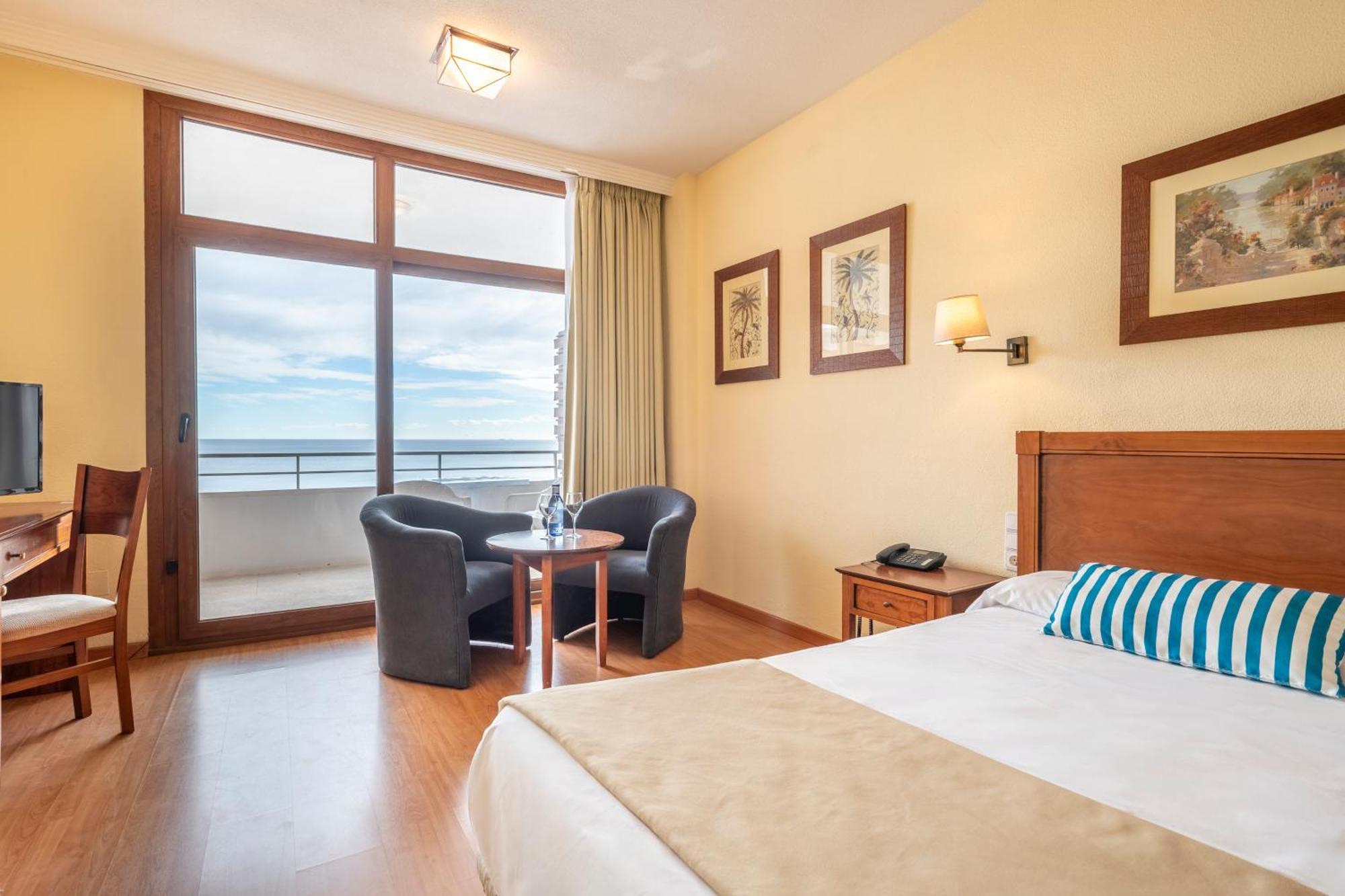Deluxe Triple Room Sea View