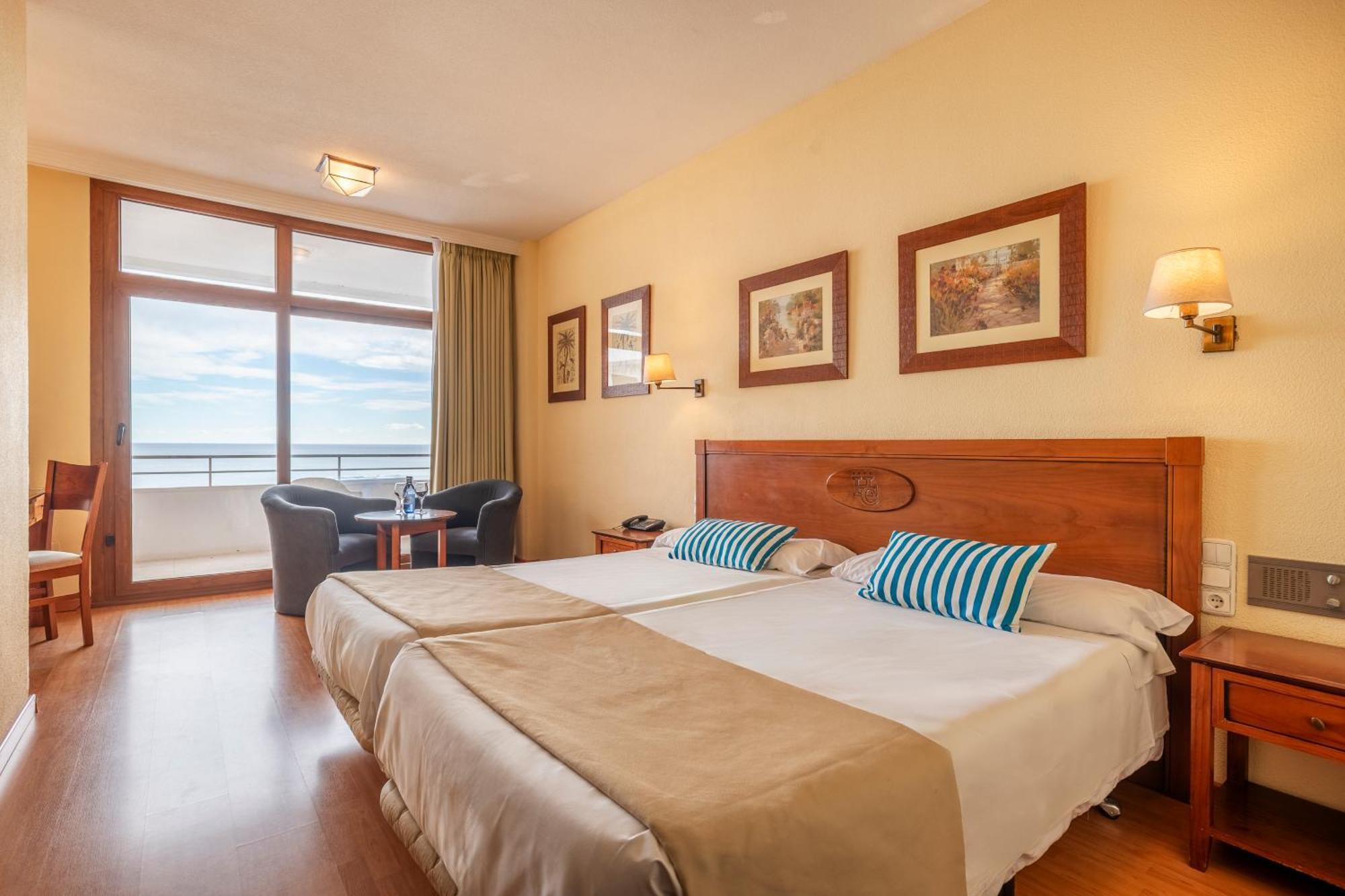 Deluxe Triple Room Sea View