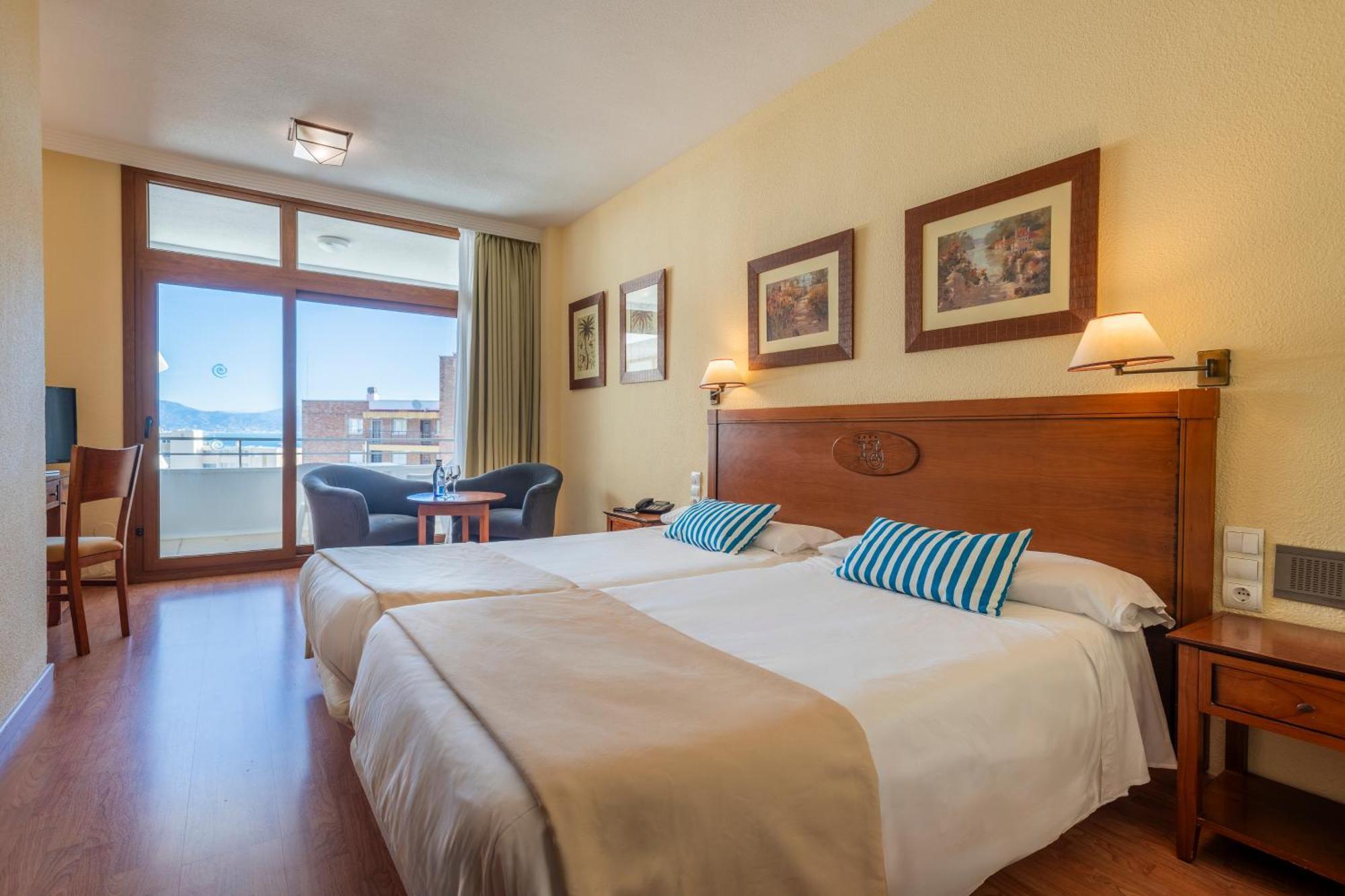 Superior Triple Room Side Sea View